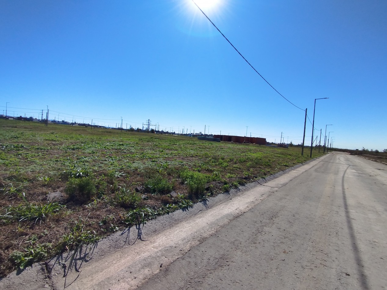 LOTE RESIDENCIAL EN VENTA 360m2 - DOCTA PARQUE